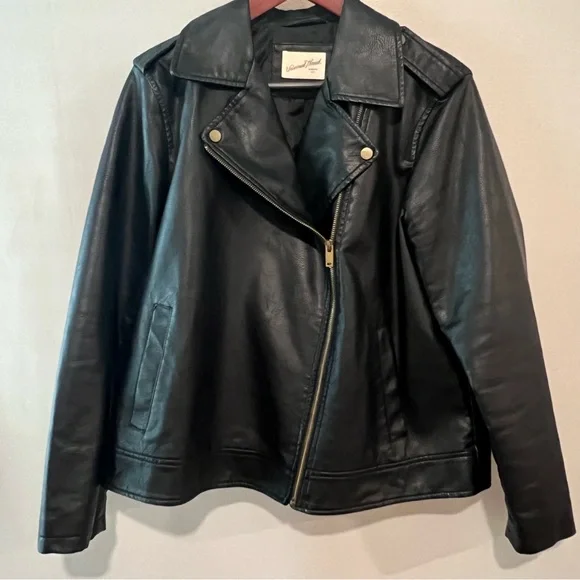 Universal Thread Black Faux Leather Jacket - Picture 2 of 6